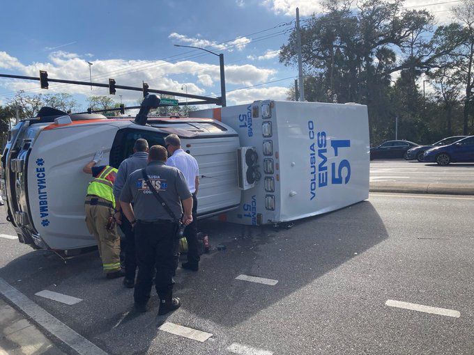 Medical emergency triggers multi-car crash in Lithonia, police say